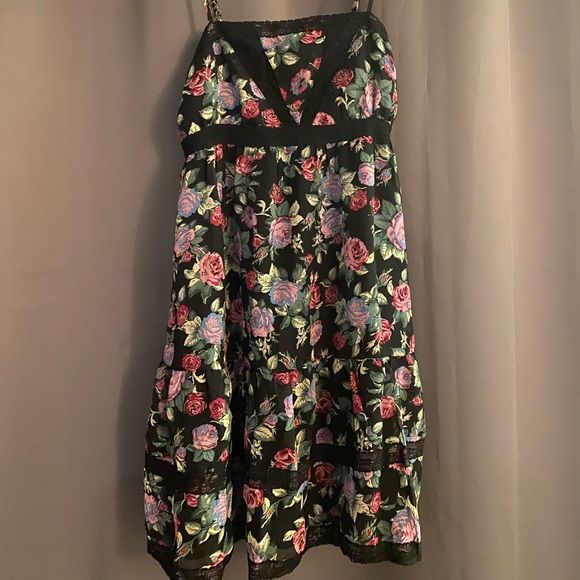 FLORAL SPRING/SUMMER DRESS ✨ (Date, Party, Valentine’s, Vacation) - Picture 1 of 2